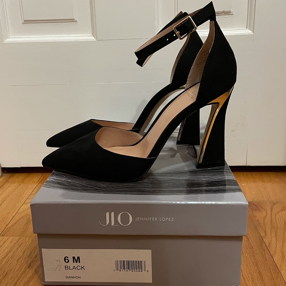 JLo Jennifer Lopez Gannon Pump